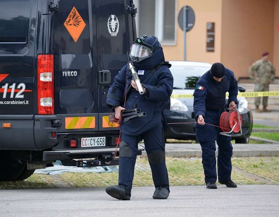 italian-carabinieri-of-the-nucleo-artificieri-antisabotaggio-f01b98