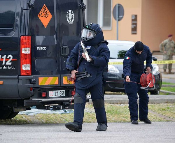 italian-carabinieri-of-the-nucleo-artificieri-antisabotaggio-f01b98