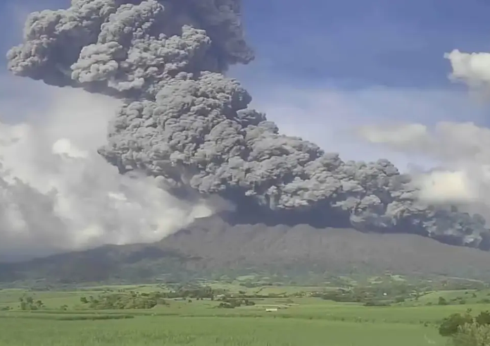 kanlaon-volcano-eruption-december-8-2024