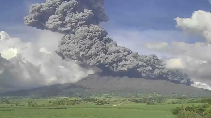 kanlaon-volcano-eruption-december-8-2024