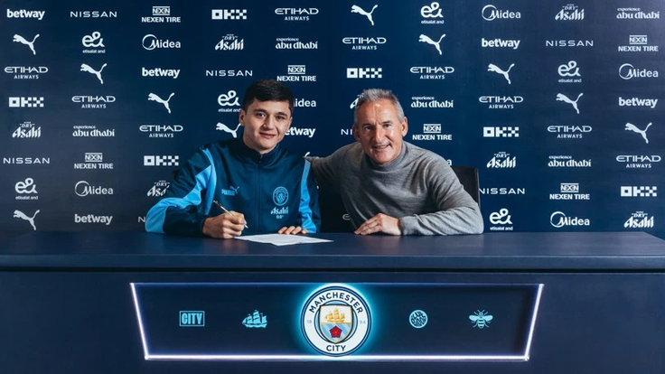 Abdukodir Chusanov posílí Manchester City.