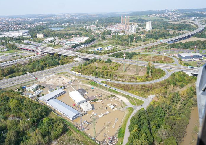 Vlaky se vrací na trať mezi Krnovem a Brtuntálem.