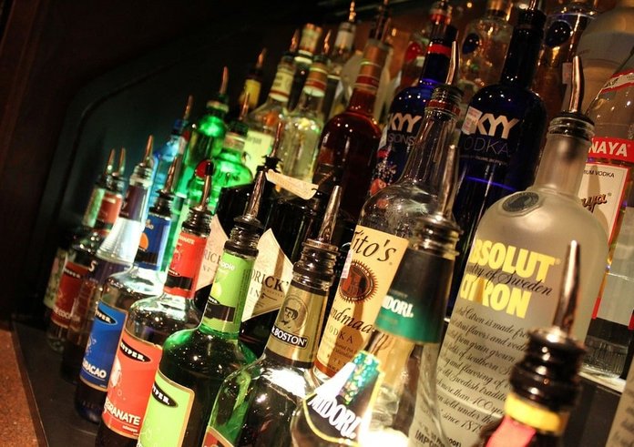 liquor-alcohol-bar-food-drink-3ec871-1024