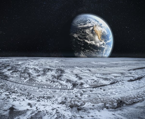 luna-poverkhnost-zemlia