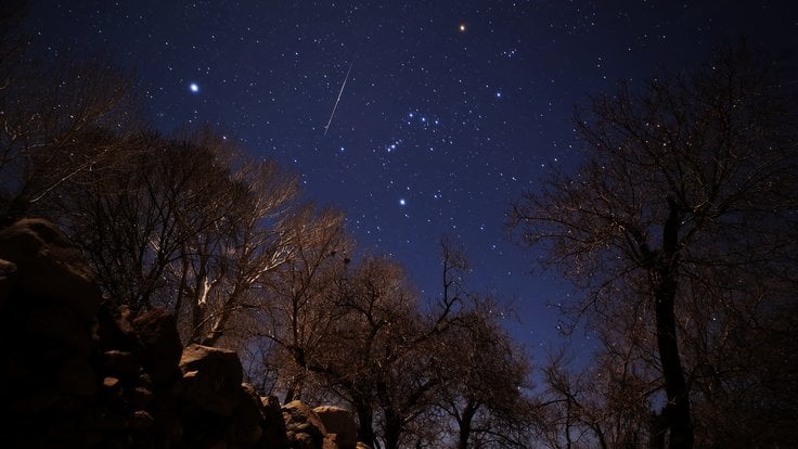 meteor-geminidy-zvezdy-iran