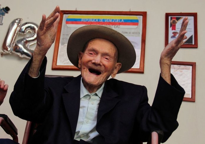 Nejstarší žijící muž na světě, Juan Vicente Pérez.,