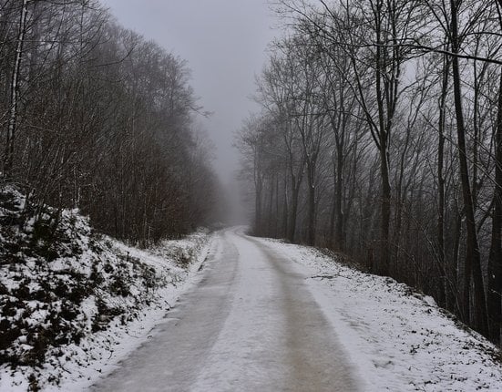 zasněžená silnice