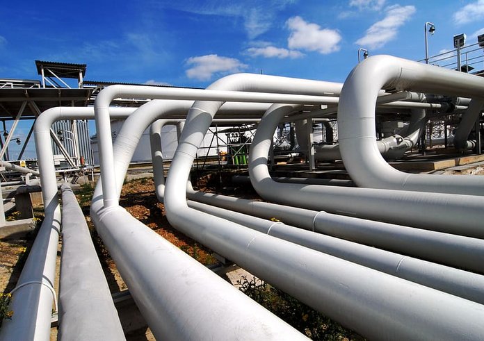 pipe-refinery-various-diameters-industrial