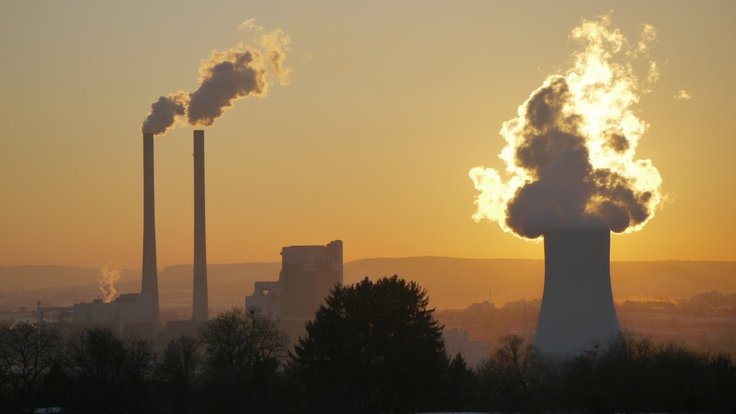 power_plant_flame_back_light_dusk_industry_industrial_plant_cooling_tower_abendstimmung-1196041