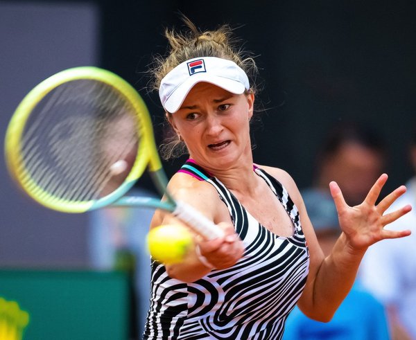 Barbora Krejčíková si zahraje v Madridu o titul