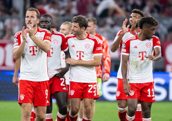 Fotbalisté Bayernu slaví vítězství v Lize mistrů