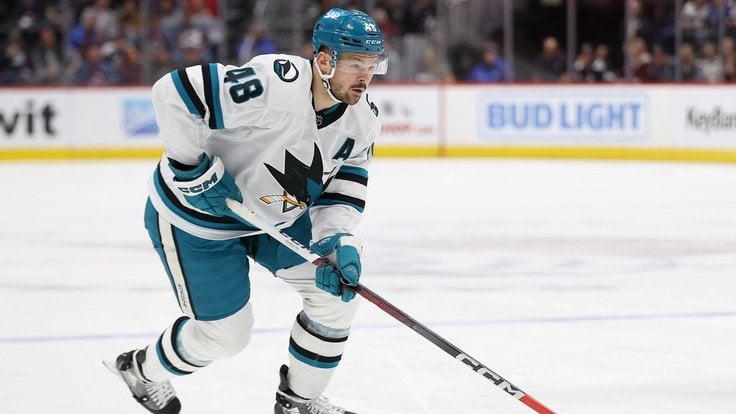 Tomáš Hertl v utkání proti Avalanche