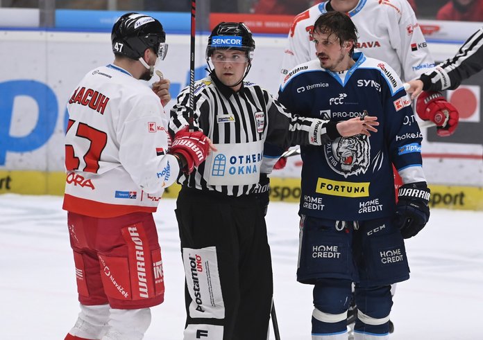 Play off s sebou přináší emoce.