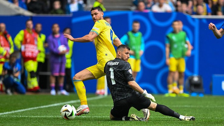 Roman Jaremčuk střílí rozhodující gól.