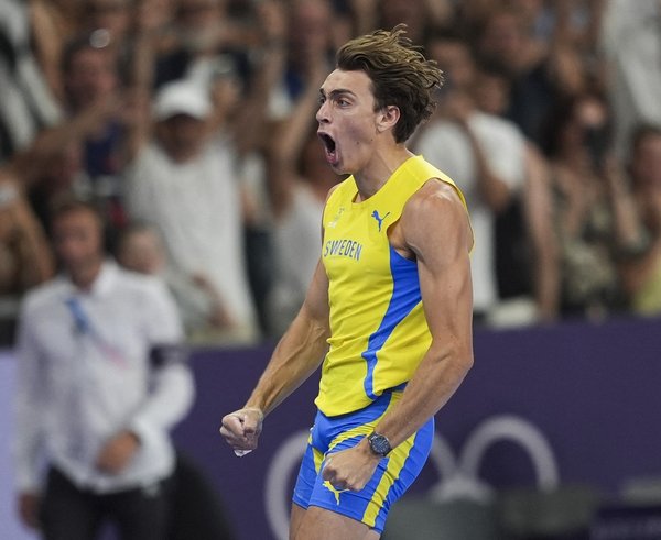 Armand Duplantis po překonání světového rekordu