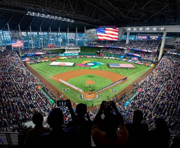 Na stadionu baseballistů Miami Marlins se odehraje zápas Floridy s Rangers