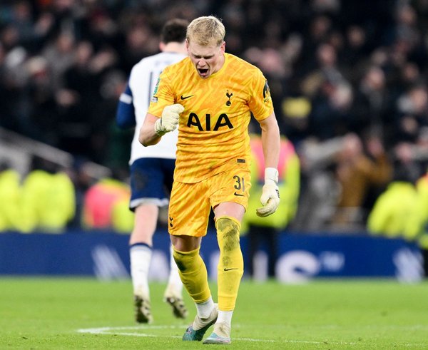 Antonín Kinský v dresu Tottenhamu.