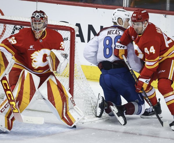 Martin Nečas se v utkání s Calgary blýskl třemi body