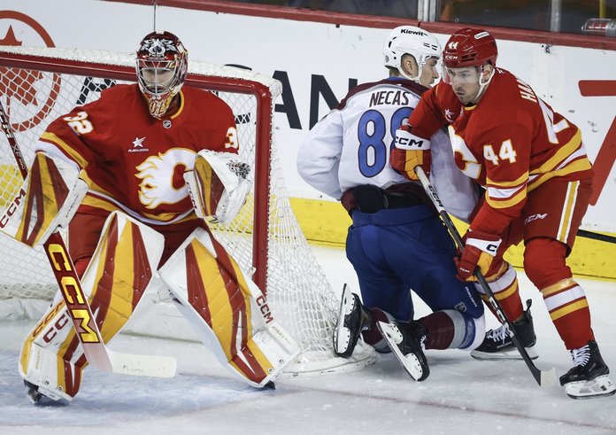 Martin Nečas se v utkání s Calgary blýskl třemi body