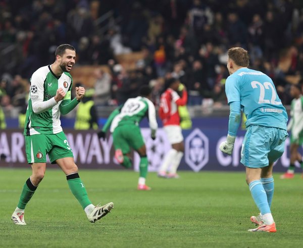 Dávid Hancko slaví postup Feyenoordu.