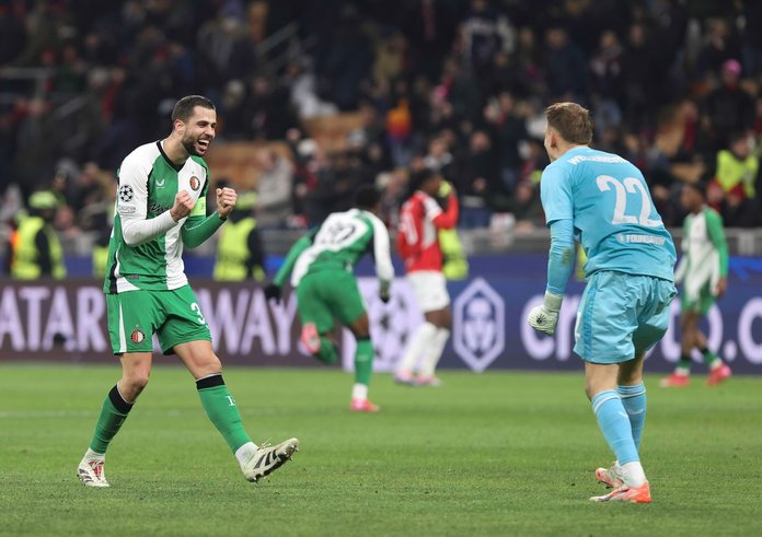 Dávid Hancko slaví postup Feyenoordu.