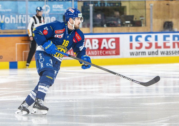 Filip Zadina v dresu Davosu