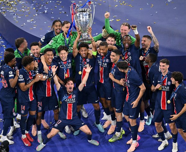 Paris Saint-Germain slaví triumf v Lize mistrů.