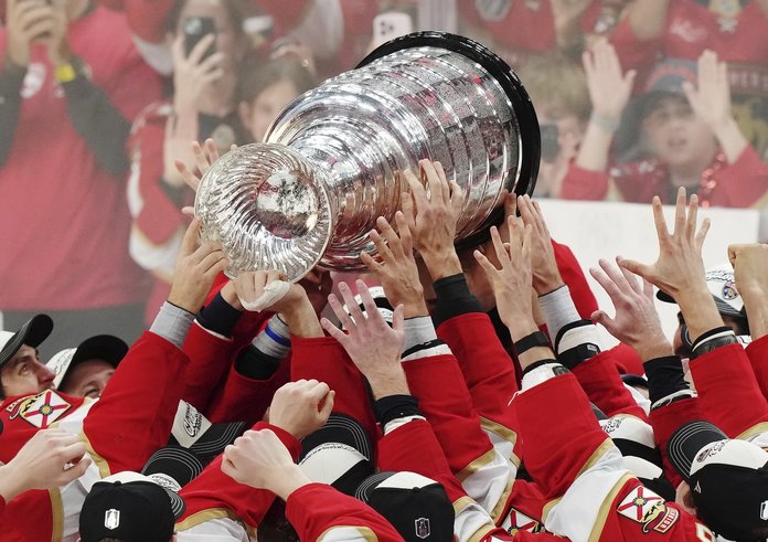 Nová sezona NHL začne 7. října