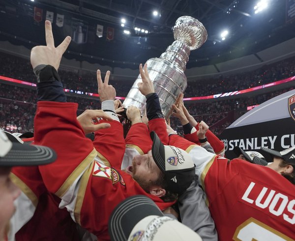 Hráči Floridy po zisku Stanley Cupu