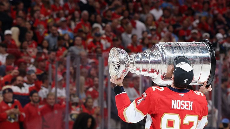 Tomáš Nosek přiveze Stanley Cup do Česka