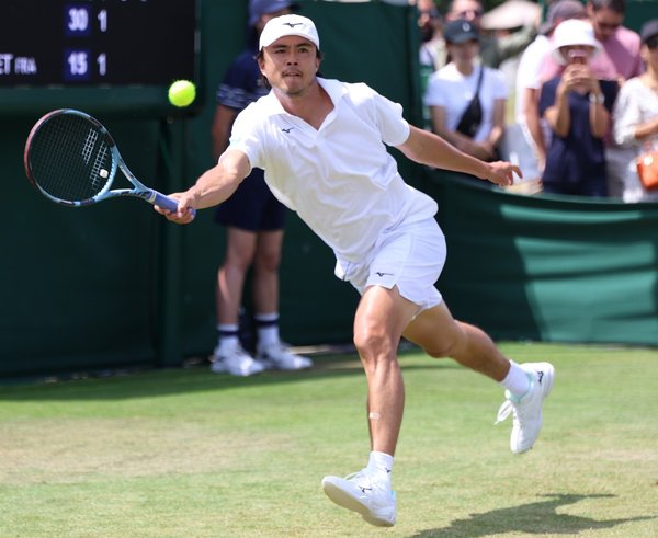 Taro Daniel.
