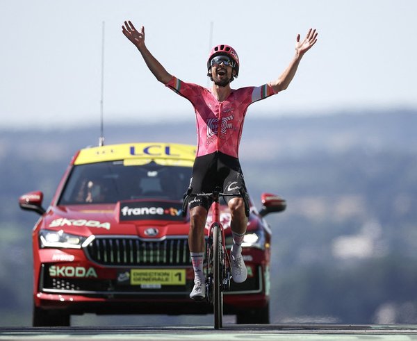 Ben Healy oslavil první etapové vítězství na Tour de France