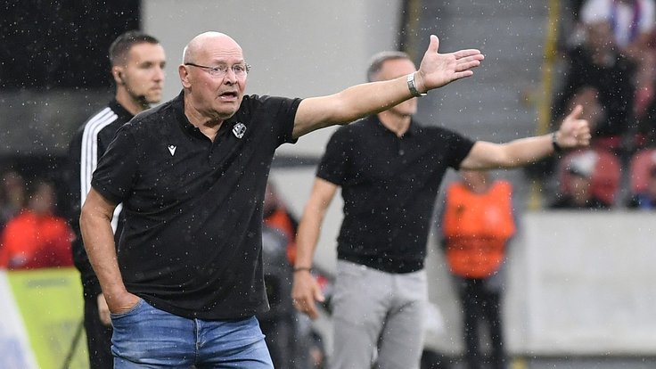 Miroslav Koubek na lavičce Plzně.