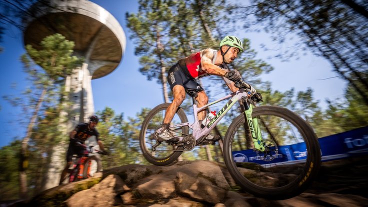 Nino Schurter na letošním evropském šampionátu v Portugalsku.