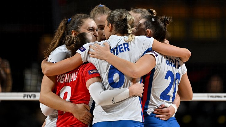 České volejbalistky při zápase proti Slovinsku.