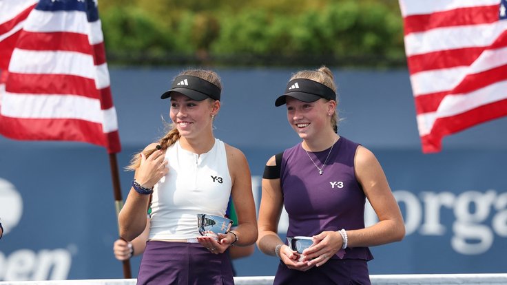 Alena (vlevo) a Jana Kovačkovy.