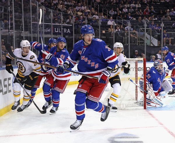 Andrej Šustr v dresu New York Rangers