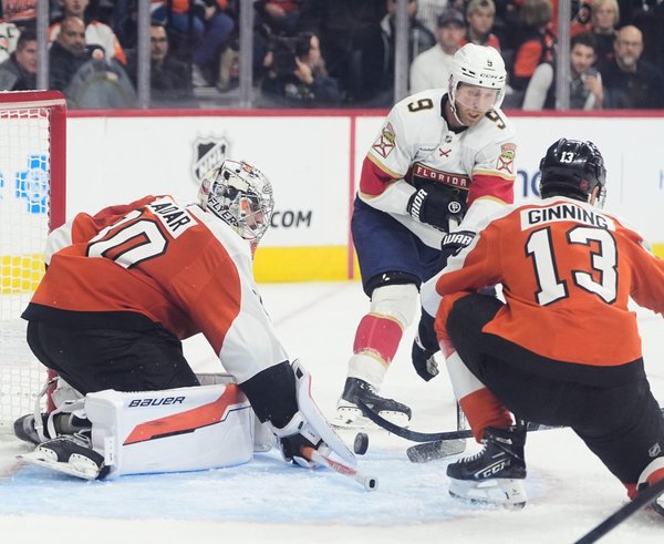 Daniel Vladař si připsal ve Philadelphii první výhru