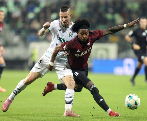 Jiří Fleišman a Ángelo Preciado v souboji.