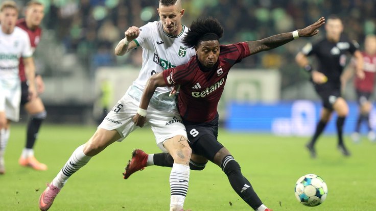 Jiří Fleišman a Ángelo Preciado v souboji.