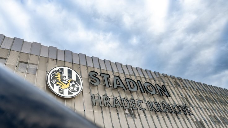 Hradecký stadion zůstane v majetku města.