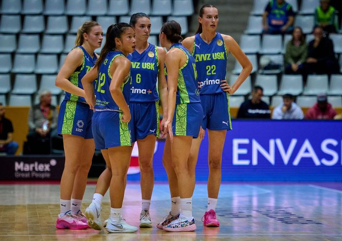 Hráčky ZVVZ USK Praha.
