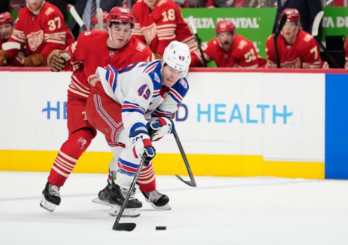 Jaroslav Chmelař při své premiéře v NHL