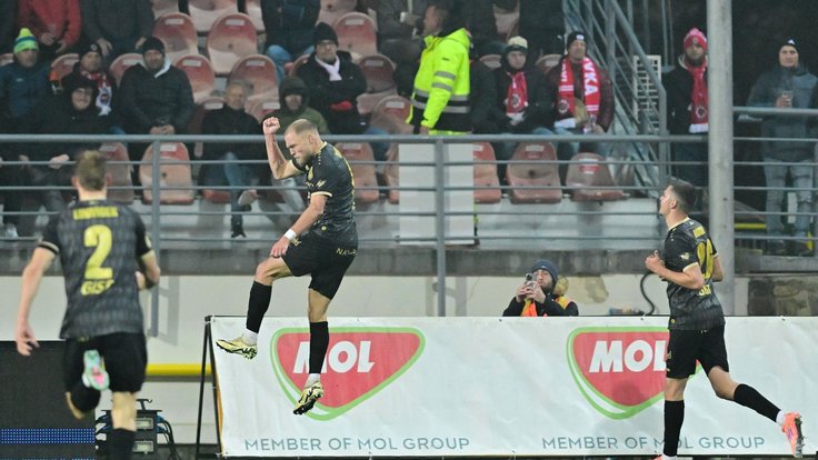 Mick van Buren zkompletoval hattrick.