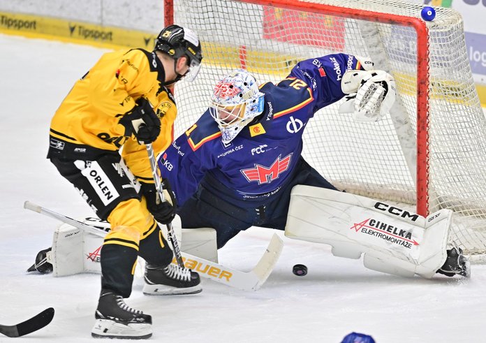 David Kaše střílí vítězný gól