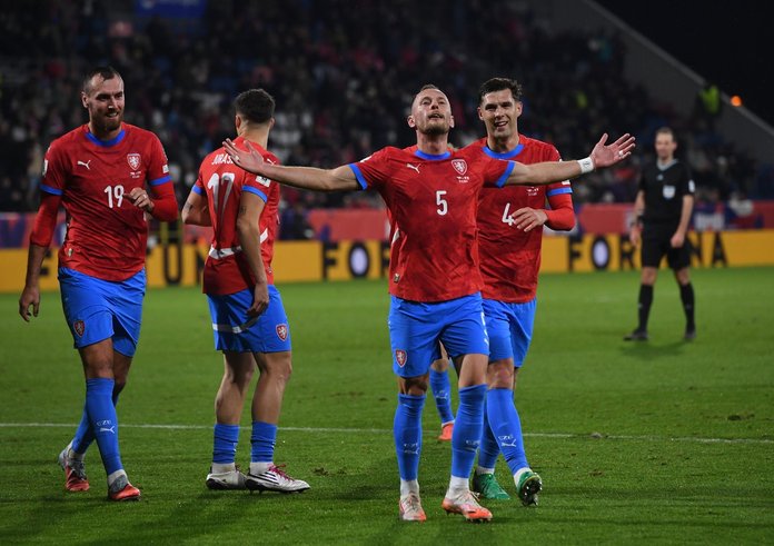 Vladimír Coufal slaví gól do sítě Gibraltaru.