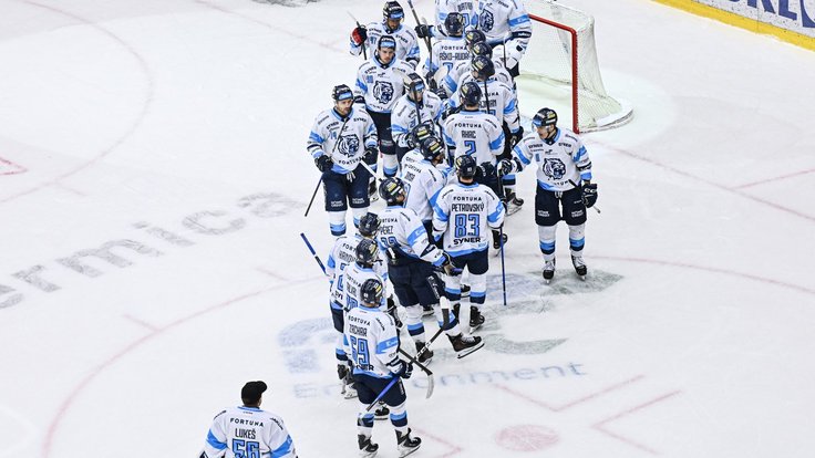 Hráči Liberce se radují z vysoké výhry.