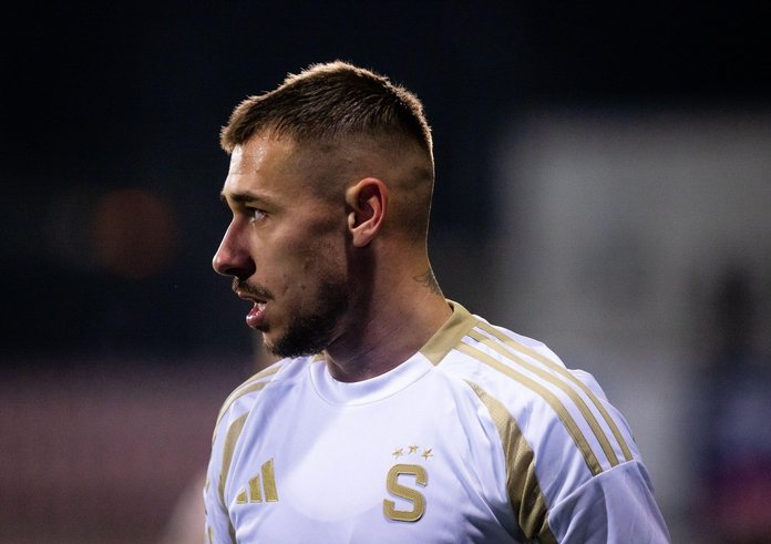 Spasitel. Martin Ryneš dokázal strhnout vedení na stranu hostů. Sparta se díky němu přiblížila svému cíli, přímému postupu do osmifinále Konferenční ligy.