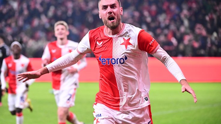 Střelec. Tomáš Chorý v zápase s Jabloncem proměnil penaltu a hlavně za stavu 3:3 strhl přesnou hlavičkou misky vah na stranu Slavie.