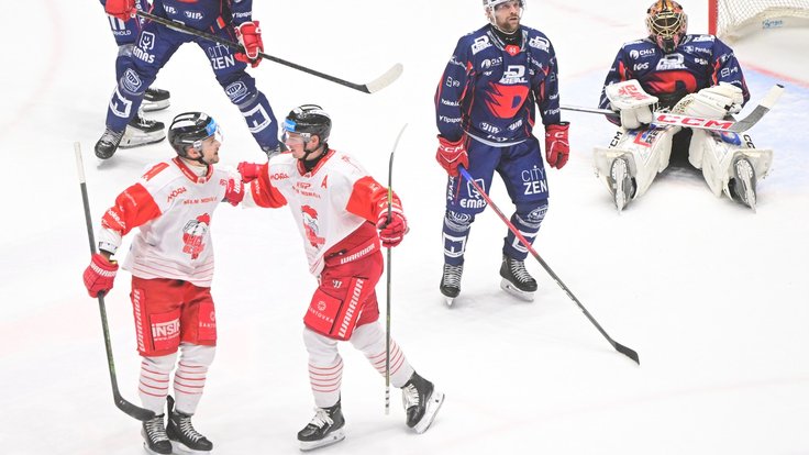 Hráči Olomouce se radují z vítězného gólu